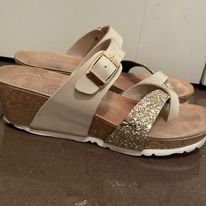 Comfortable sandales